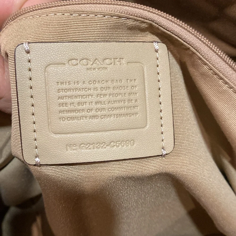 πCoach pebbled leather shoulder or purse-crossbody - Picture 7 of 16